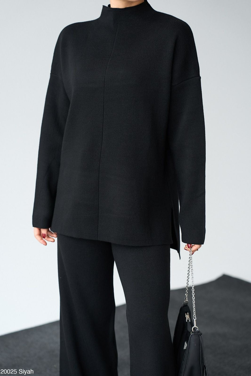 Semi High Neck Black Coord