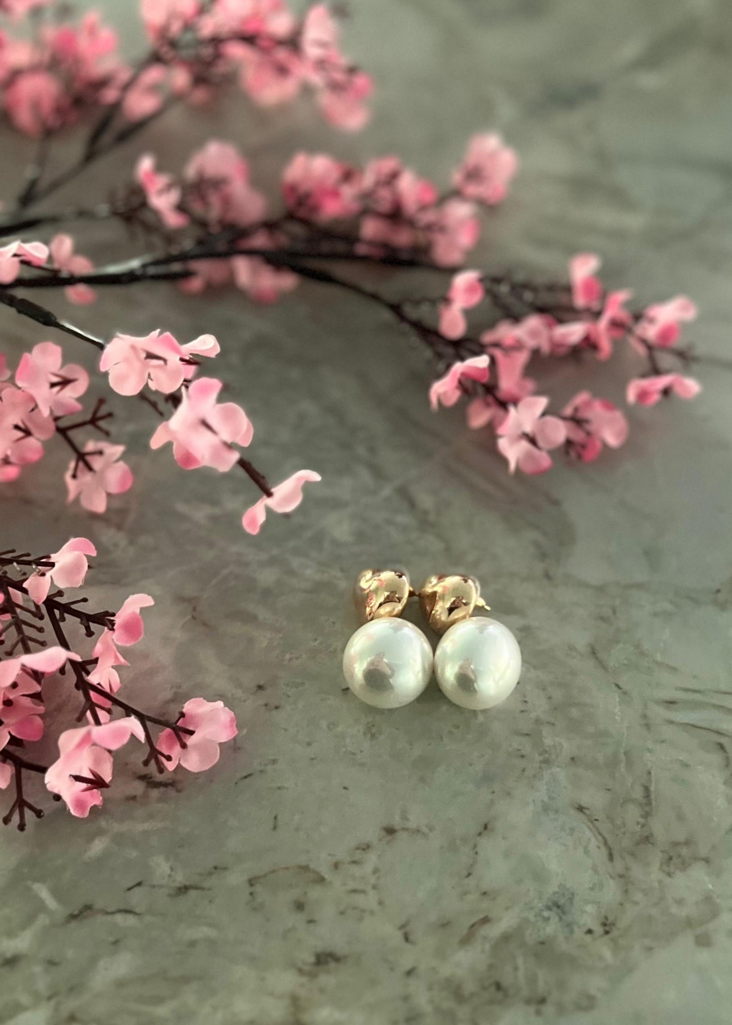 Gold Pearl Heart