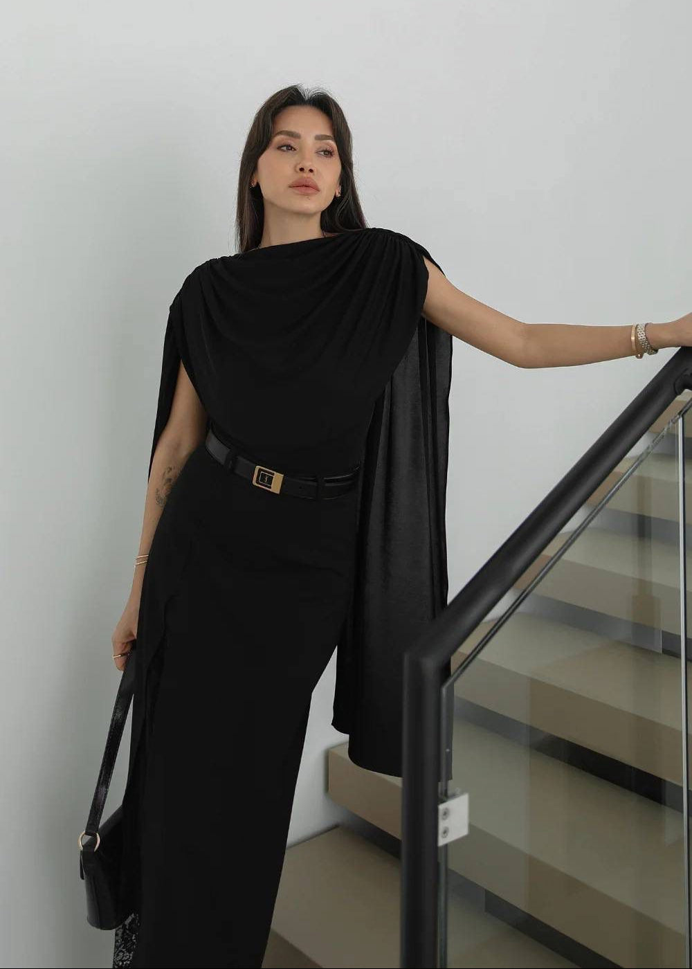 Noir Drape